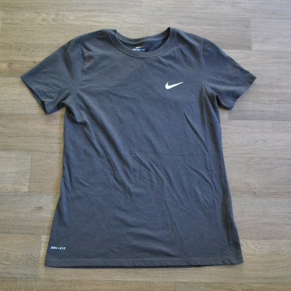 Nike Women's The Nike Tee Gray Short Sleeve Shirt Size Small - Picture 1 of 5